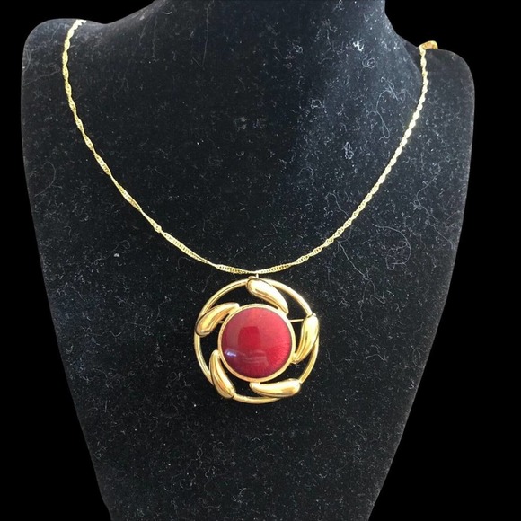 Unbranded Jewelry - Round Gold Tone w/ Pods Dark Cherry Red Cabochon Center Brooch Pendant NEW CHAIN